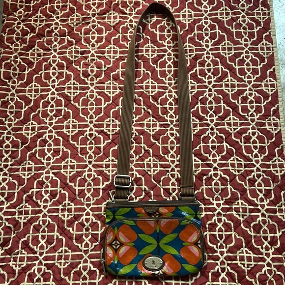 Fossil Key-Per crossbody purse. Super cute & in great shape! - Picture 2 of 9